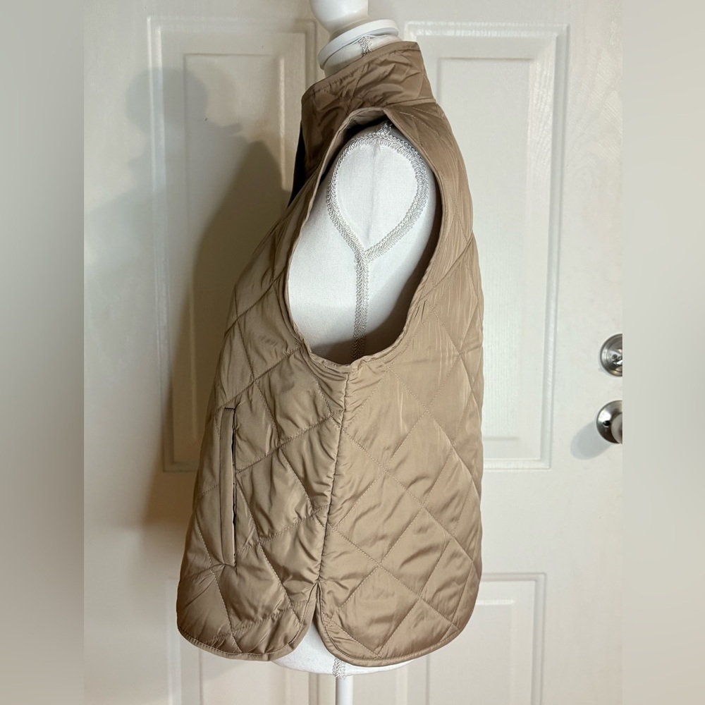 Maurices Quilted Beige Vest with Pockets size Medium NWT - Picture 6 of 13